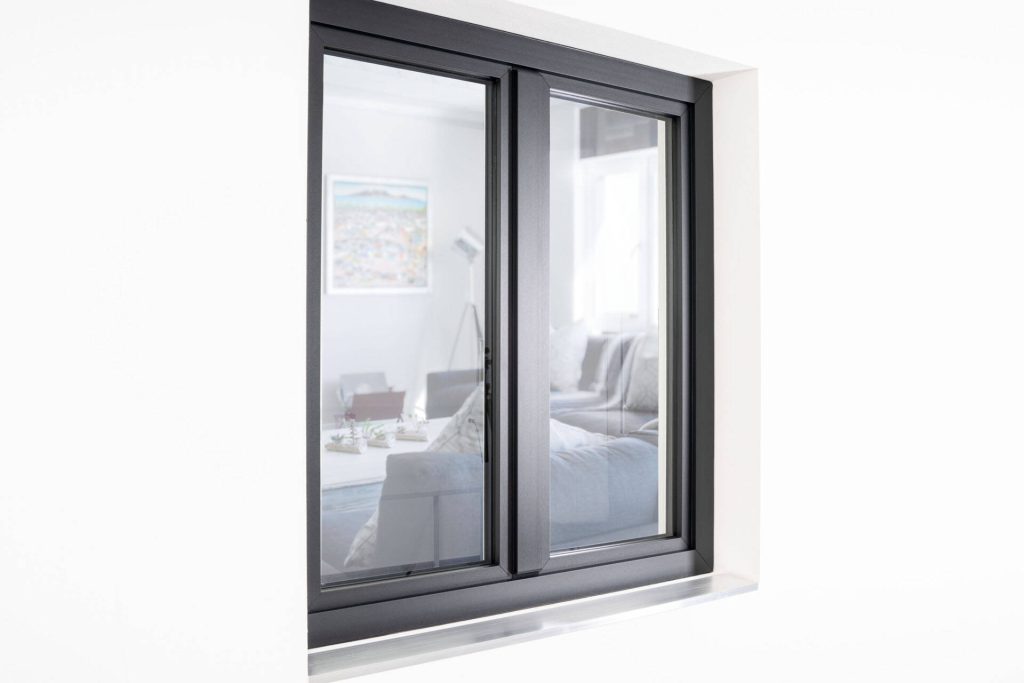 GEALAN LINEAR VENTANA